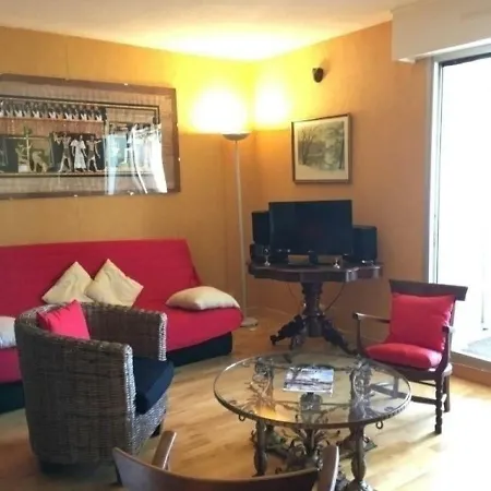 Claudenia : Des Vacances Au Calme A 2km Des Plages Et Du Centre Apartment